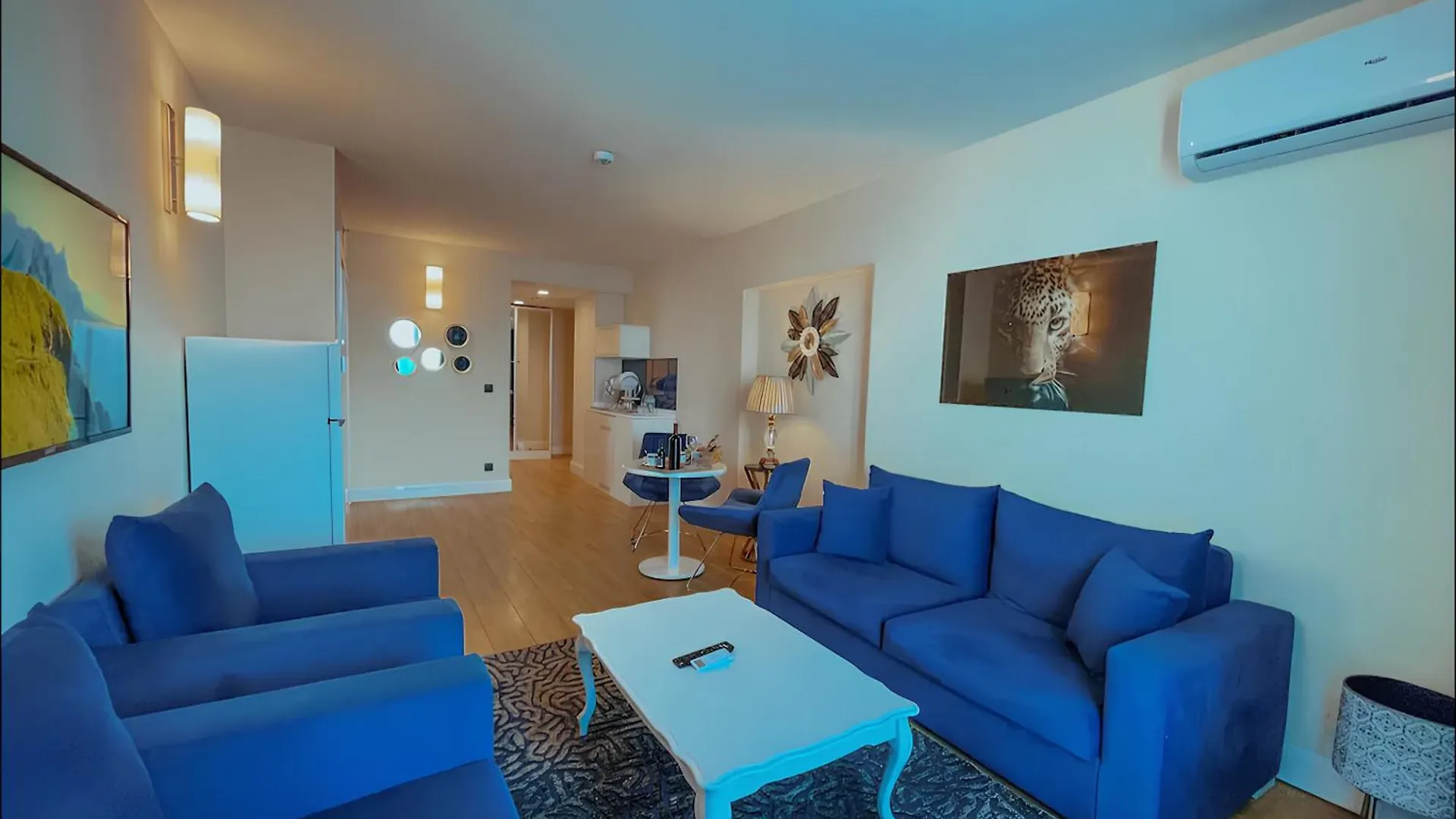 Panorama In Orbi Complex City Center Suite Sea View Μπατούμι